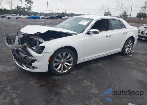 2018 Chrysler 300 Limited z USA, uszkodzony, nr VIN 2C3CCAEG0JH280049